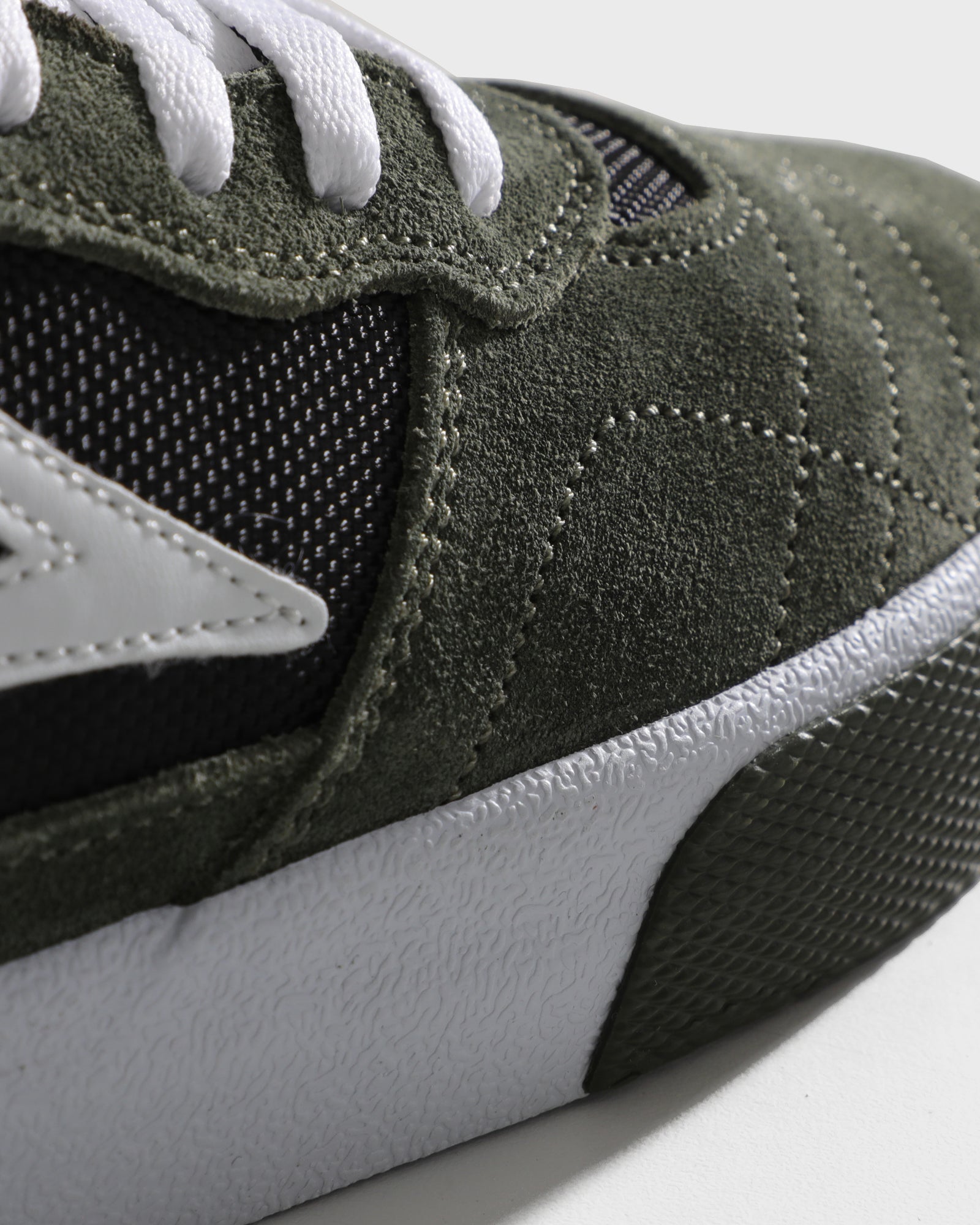 Cambridge ケンブリッジ - Covert Green Black White